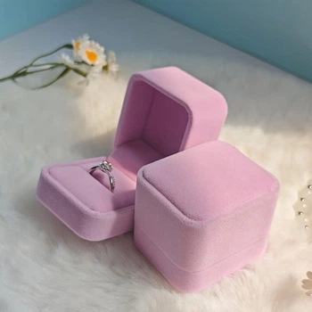 Бархатная коробка для кольца (Pink)