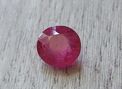 Рубин натуральный 1.67 Ct. 6.6 x 6.6 x 3.9 mm (4212)