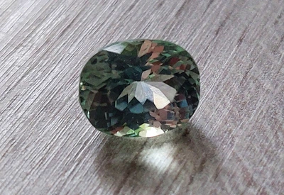 Нуристанит, Гидденит 6.7 Ct 11.8 х 9.27 х 8.37 mm (09278)