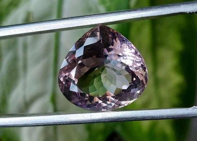 Шикарный аметрин 21.93 Ct. 19mm (2189)