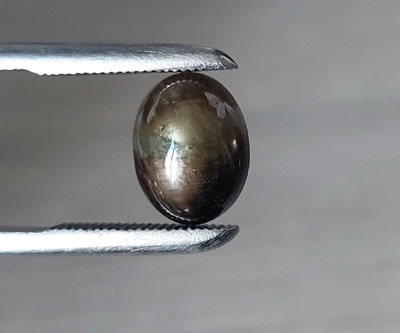 Звездчатый сапфир черный 6.12 Ct 11.4 х 9 х 5.3 mm (4266)