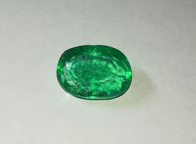 Лабораторный изумруд 7.25 cts 14.5 х 10.5 х 7 мм (2212)