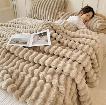 Плед мягкий на диван и кровать Shar Pei LUX 150х200см (полуторный), теплый фактурный плед-покрывало Бежевый