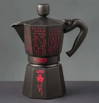 Гейзерная кофеварка для кофе Bialetti Moka Express Stranger Things на 6 чашек