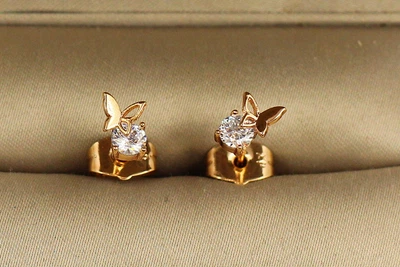 Сережки гвоздики Xuping Jewelry камінчик 4 мм з метеликом золотисті