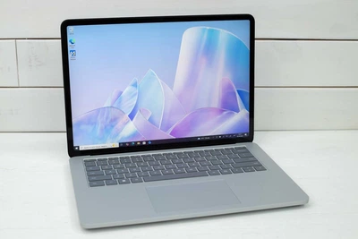 Ультрабук Microsoft Surface Laptop Studio i7-11370H / 32GB / 1TB SSD / RTX A2000 / 2K QHD 14.4" Б/У