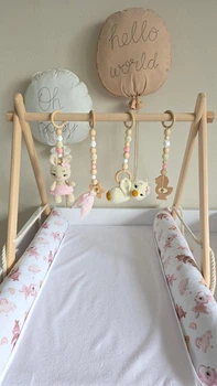 Підлоговий мобіль BABY GYM з іграшками, стійка Монтессорі, тренажер для немовлят, дівчатка Зайченя та Гусеня