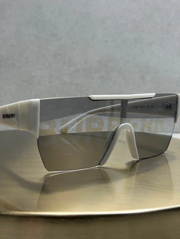 Солнцезащитные очки Burberry BE4291 300787 White/Grey