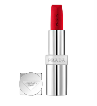 Мягкая матовая помада с эффектом “размытых губ” от Prada Beauty Monochrome Monochrome Soft Matte, B106 Caramel , 3.8 г