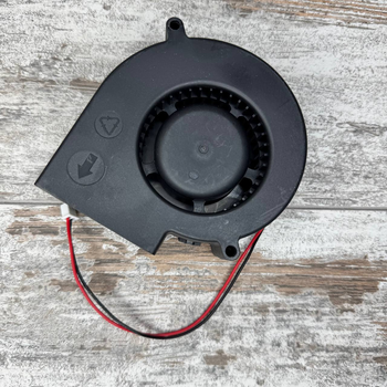Центробіжний вентилятор Delta Electronics BFB1012VH 12В 5300 об/хв 2.7А для серверів, ЧПУ та електроніки (IN-635326-0156)