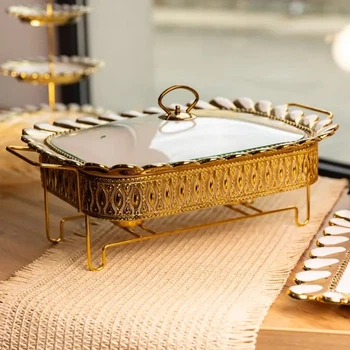 Мармитница фарфоровая Tiffany 2 л квадратная на золотистой подставке 38х30х7 см