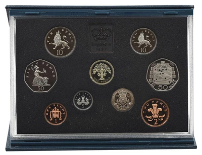 Набор монет Великобритания набор из 9 монет 1992 Proof 1, 2, 5, 10, 10, 20, 50, 50 пенсов, 1 фунт в сувенирной упаковке