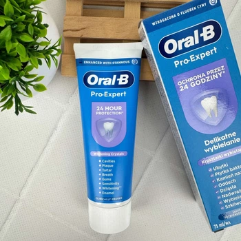 Зубная паста Oral-B Pro Expert Whitening Crystals Нежное Отбеливание с фторидом олова 75 мл для защиты от кариеса и пятен