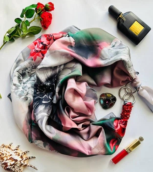 Шовкова хустка My Scarf "Квітка кохання" 90 на 90 см з каменем корал