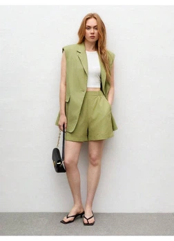 Костюм(жакет,шорты) SHEIN XL Зеленый sz2311174324631406