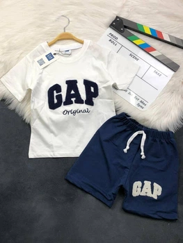 Дитячий костюм GAP на хлопчика (футболка+шорти) 104-110 см біло/темно-синій