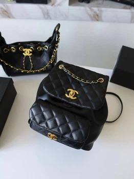 Класичний жіночий рюкзак середнього розміру чорний Chanel (015)