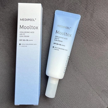 Coлнцезащитный крем с гиалуроновой кислотой Medi-Peel Hyaluronic Acid Mooltox Air Fit Sun SPF50+/PA++++ 50 мл
