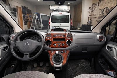 Накладки на Панель Приборов Карбон для Citroen Berlingo 2008-2018 гг