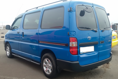 Бічні труби Black (2 шт., нерж) для Toyota HiAce