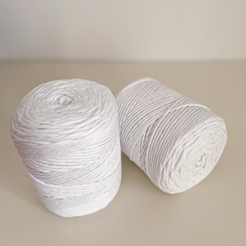 Шпагат для макраме YarnArt twisted 4мм 500г білий (№751)
