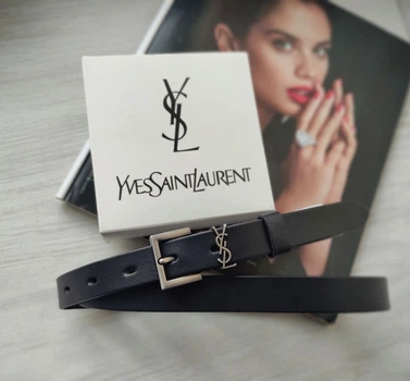 Женский узкий кожаный ремень Yves Saint Laurent black хром