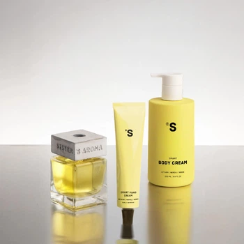 Набор для ухода за кожей и ароматом дома Sister’s Aroma: Лосьон Sister’s Aroma Smart Body Cream Vetiver 250 мл + Крем Sister’s Aroma Smart Hand Cream Vetiver 30 мл + Аромадифузор Sister’s Aroma Home Fragrance Tuscan Grapes 110 мл