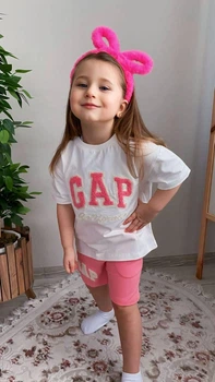 Костюм летний на девочку Gap 116-122 см белый с розовым