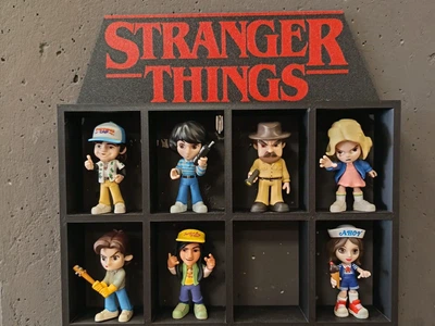 Органайзер для колекційних фігурок з логотипом Stranger Things. Aivory