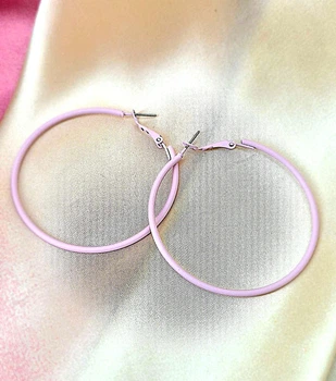 Сережки кольца цветные 5 см нюдовые