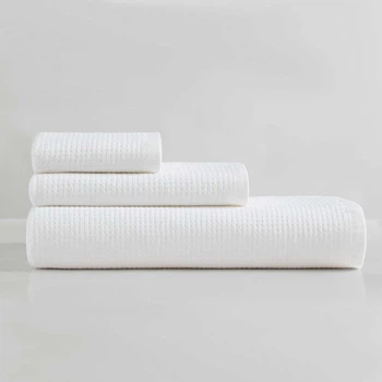 Calvin Klein двусторонние вафельно-махровые полотенца из плотного однотонного 100% хлопка (3 штуки – комплект для одного) – белый