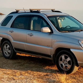 Дефлекторы окон VL-Tuning на Kia Sportage II 2004-2010 (накладные)