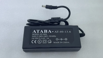 Блок живлення адаптер в пластиці 13.6V 3А (40W) з мережевим шнуром