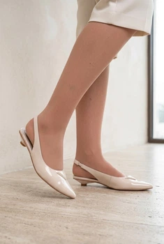 Туфлі жіночі Where Uwear лакові білі 351092_36 (23.5 см)