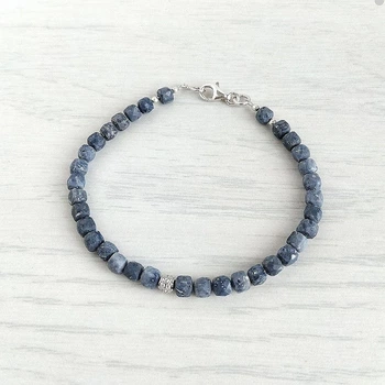 Браслет Hand Made із намистинами-кубиками натурального блакитного корала Акорі