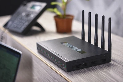 VoIP GSM шлюз Dinstar UC2000-VE-4G-B на 4 SIM-карти