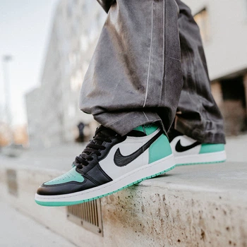 Чоловічі шкіряні кросівки Air Jordan 1 Retro High OG DZ5485-130 високі чорні з зеленим Розмір 45