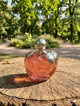 Парфюм Nina Ricci Nina 100 мл женские цветочно-фруктовый аромат с лимоном яблоком в карамели и ванилью сладкий шлейф и стойкость