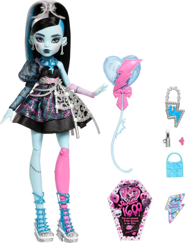 Кукла Монстер Хай Фрэнки Штэйн Страх какой сладкий день рождения Monster High Frankie Stein JBG75