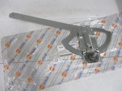 Стеклоподъемник правый AUTOTECHTEILE 100 7215 MERCEDES SPRINTER, VOLKSWAGEN LT 96-06