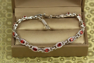 Браслет Xuping Jewelry Мозаика с красными камнями 17 см 6 мм серебристый