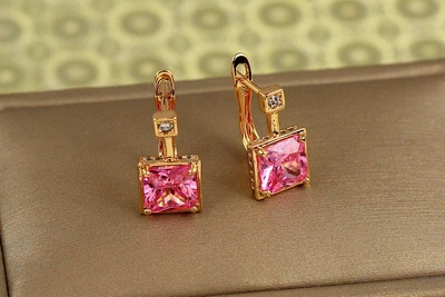 Серьги Xuping Jewelry Айсберг с розовым камнем 1,5 см золотистые