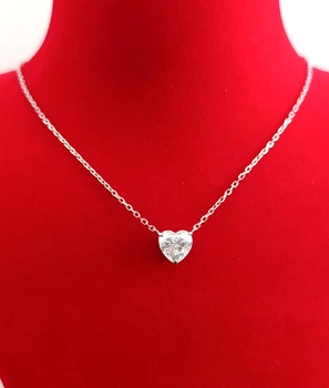 Серебряное колье с муассанитом "Сердце" 40-42 см, Сертификат (686273706)