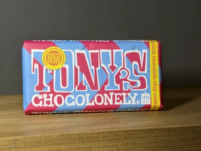 Шоколад молочный Tony's Chocolonely с печеньем, 180г (Нидерланды)