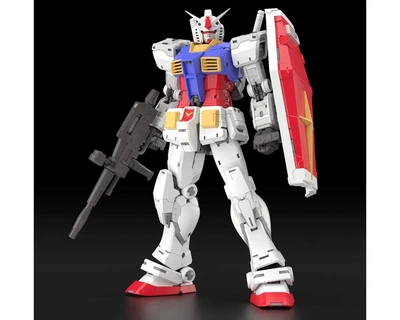 Пластикова модель Bandai RG 1/144 RX-78-2 Gundam Ver. 2.0 (Mobile Suit Gundam) (BAS2700762)