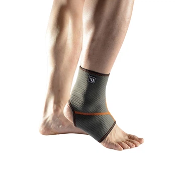 Фиксатор щиколотки LiveUp ANKLE SUPPORT компрессионный для защиты от травм и перегрузок, размер S/M, 1 шт (064DCF5FC702)