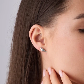 Серьги пусеты серебряные в форме птицы Соловейко Amethyst 925 Zirkon