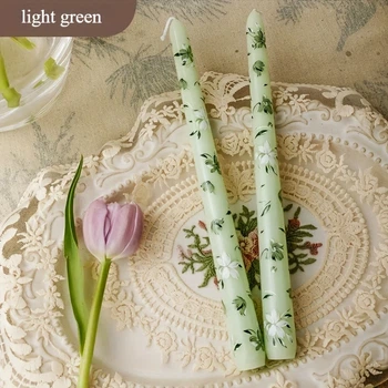 Набор из 2 столовых свечей с цветочным принтом в коробке "Light green"
