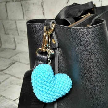 Брелок Сердечко игрушка вязаная ручной работы Hand Made амигуруми 6х5 см Голубой 2101-1