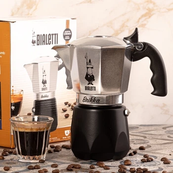 Гейзерная кофеварка Bialetti Brikka, 4 чашки